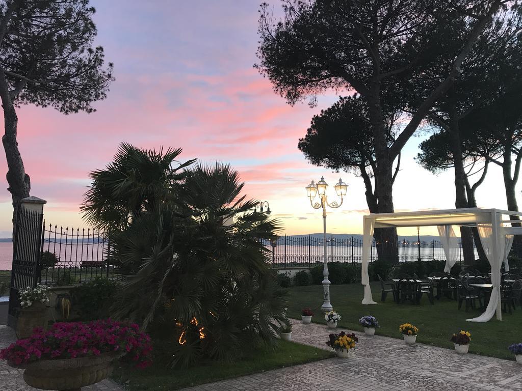 Hotel Holiday Sul Lago Bolsena Eksteriør bilde